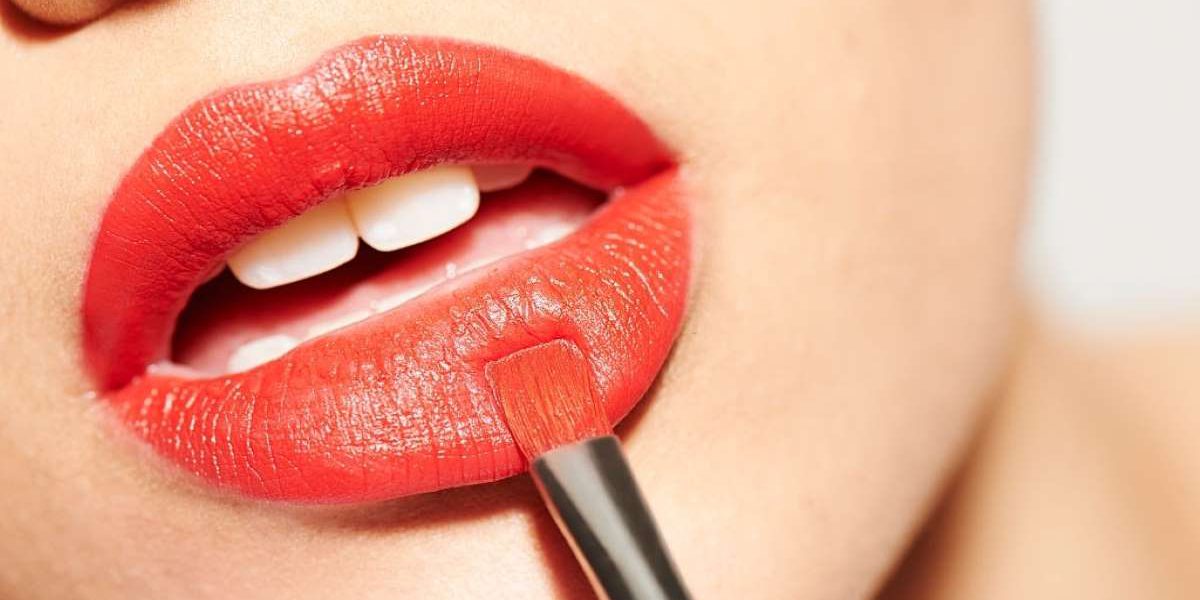 lipstick-brush